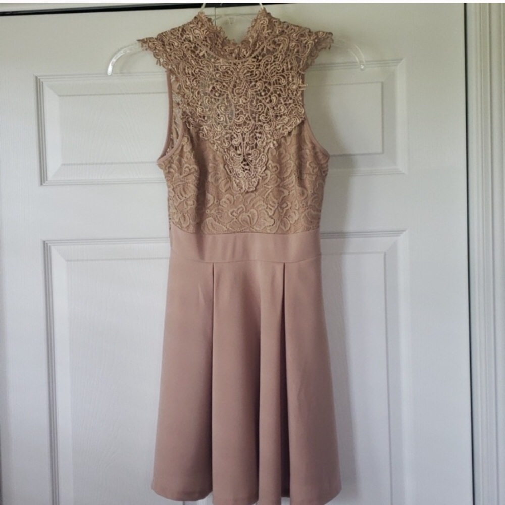 Retro lace mini dress with halter neck